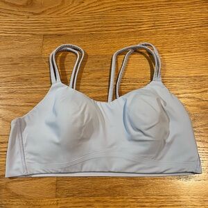 Lululemon like a cloud bra